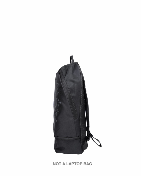 bewakoof mini backpack