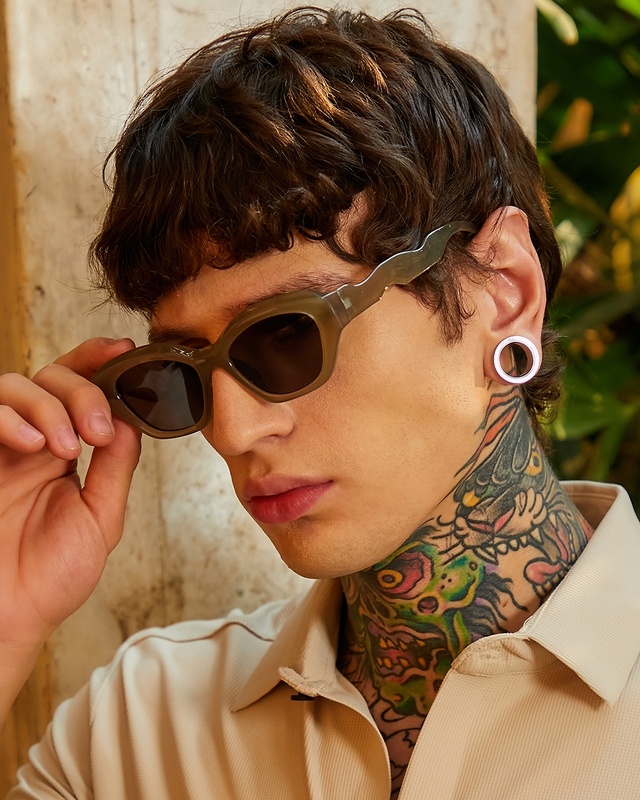 Shop Men's Black Cateye Polarised Lens Sunglasses-Front