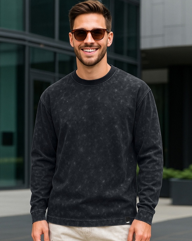 Shop Men's Black Oversized Acid Wash T-shirt-Front