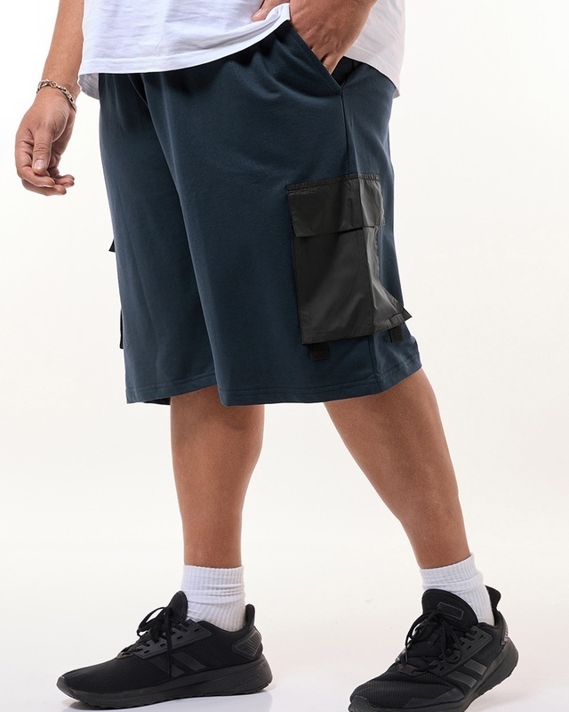 Shop Men's Blue Color Block Oversized Plus Size Cargo Shorts-Front