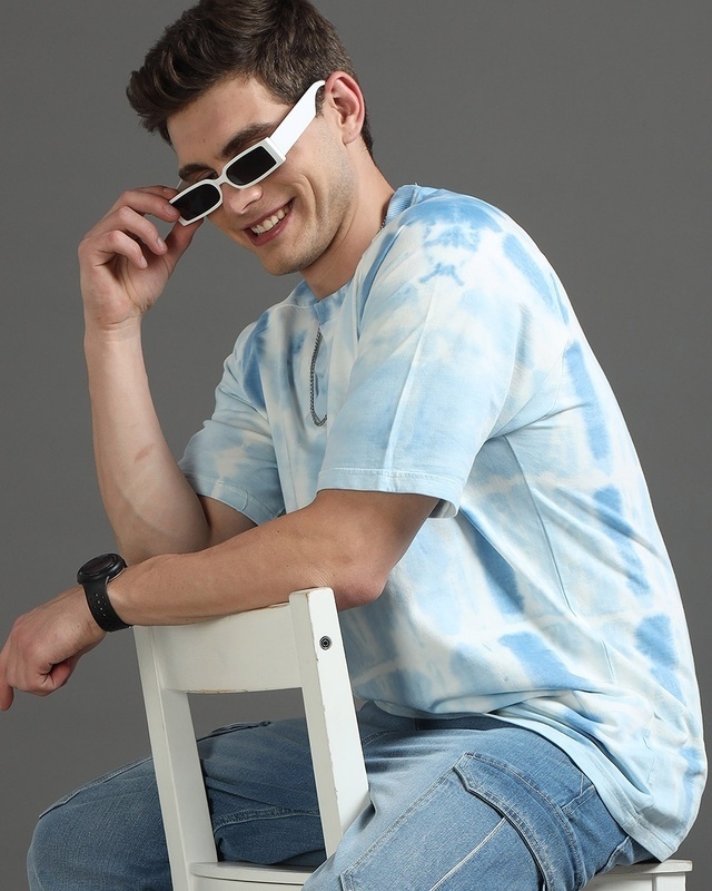 Shop Men's Blue Tie & Dye Oversized T-Shirt-Front