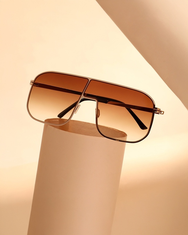 Shop Men's Brown Oversized Polarised Lens Sunglasses-Front