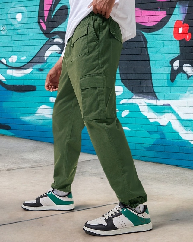 Shop Men's Green Baggy  Oversized Cargo Parachute Pants-Front