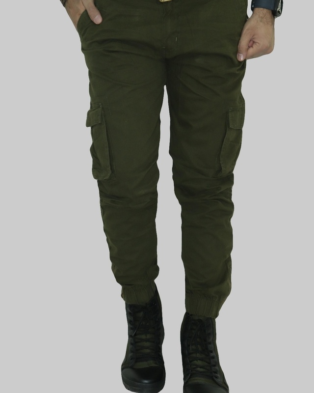 Five ways you can style cargo pants for that “effortlessly cool” vibe