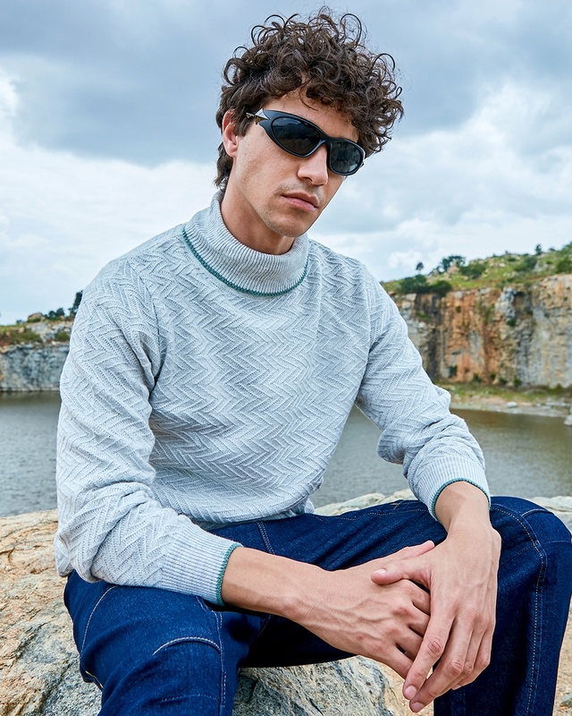 Shop Men's Light Grey Textured Sweater-Front