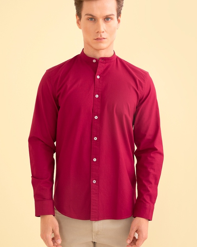 Shop Snitch Men's Oxford Red Slim Fit Shirt-Front
