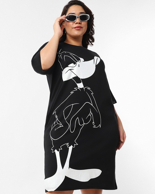 Shop Women's Black Daffy Graphic Printed Oversized Plus Size T-shirt Dress-Front