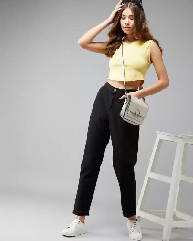 Shop Women's Black Boyfriend Fit Jeans-Front