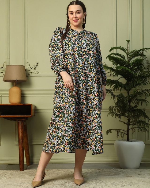 Shop Women's Black Floral Printed Plus Size Flared Maxi Dress-Front