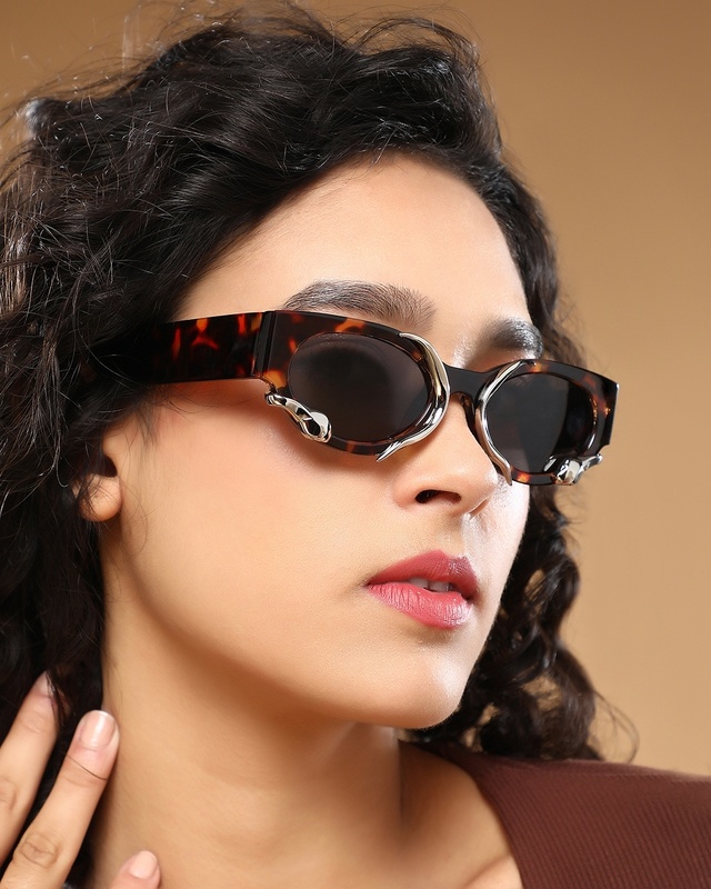 Shop Women's Black Oval Polarised Lens Sunglasses-Front
