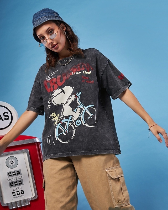 Shop Women's Black Snoopy Cruisin Graphic Printed Oversized Acid Wash T-shirt-Front
