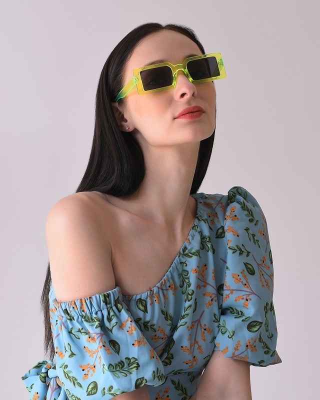 Shop Women's Black Wayfarer Polarised and UV Protected Lens Sunglasses-Front
