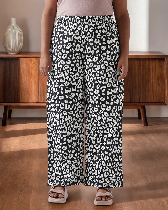 Shop Women's Black & White All Over Printed Plus Size Wide Leg Pyjamas-Front