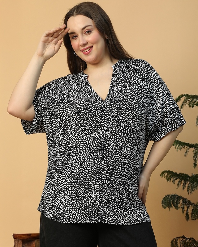 Shop Women's Black & White Animal Printed Plus Size Top-Front