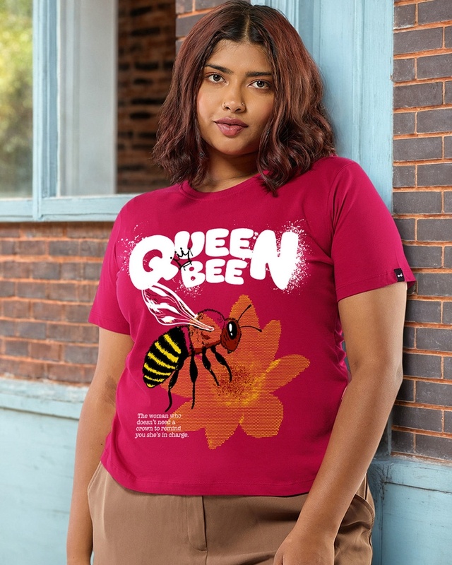 Shop Women's Bold Red Queen Bee Graphic Printed Plus Size T-shirt-Front