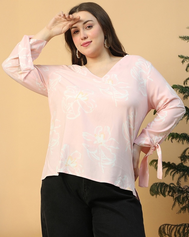 Shop Women's Light Pink Floral Printed Plus Size Top-Front