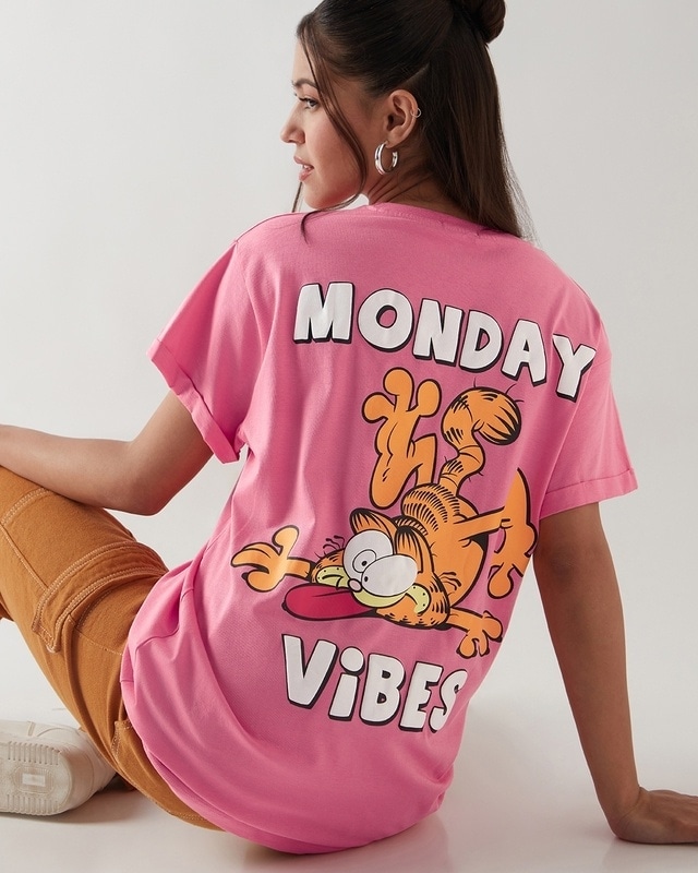 Shop Women's Pink Garfield's Monday Graphic Printed Boyfriend T-shirt-Front