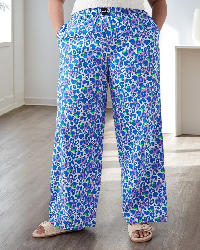Shop Women's Purple All Over Printed Plus Size Wide Leg Pyjamas-Front