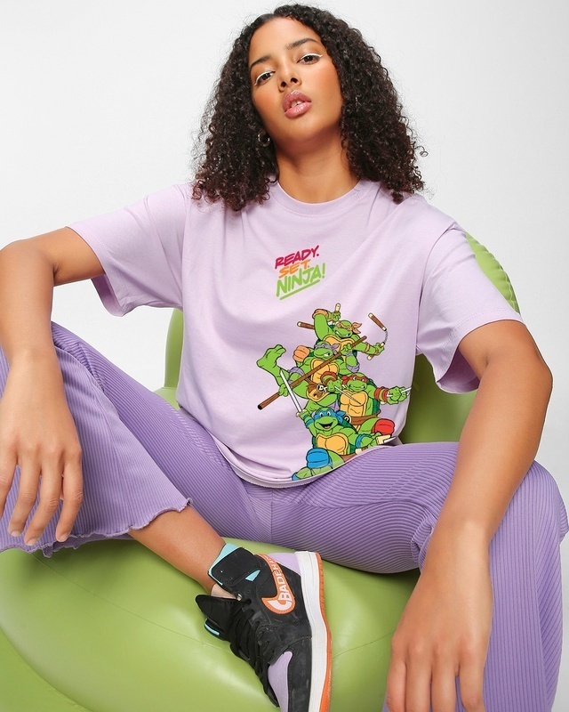 https://images.bewakoof.com/t640/women-s-purple-ready-set-ninja-graphic-printed-oversized-t-shirt-602721-1690266879-1.jpg