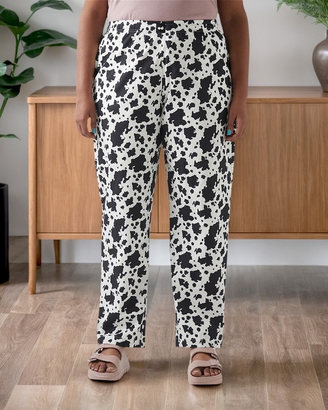 Shop Women's White & Black All Over Printed Plus Size Pyjamas-Front