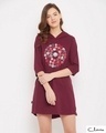 Shop Christmas Print Short Night Dress In Maroon-Front