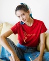 Shop Dreamer Feathers Boyfriend T-Shirt Bold Red-Front
