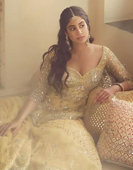 Janhvi Kapoor - Bollywood Designer Dresses | Bewakoof Blog