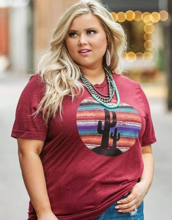 Plus Size Graphic t shirts Outfits for Women