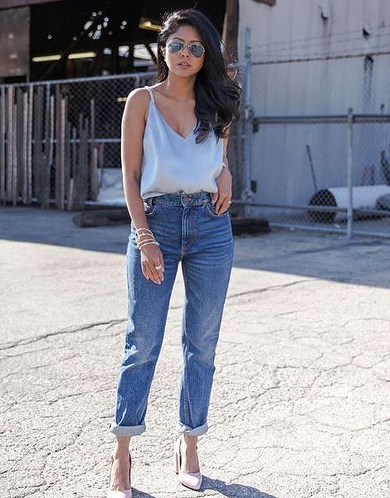 Styling Boyfriend Jeans During This Fall