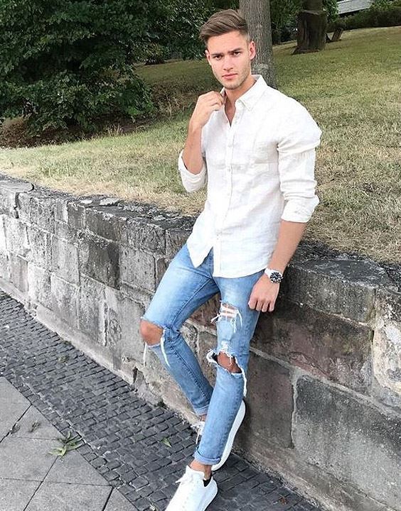 8 Awe-inspiring Casual Outfits For Men To Wear On 1st Date