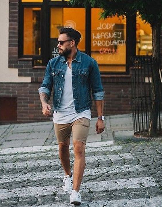 White Sweatshirt with Shorts Outfits For Men (18 ideas & outfits)