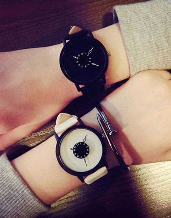 Couple Watches - Valentine’s Day Gifts for Couple | Bewakoof Blog