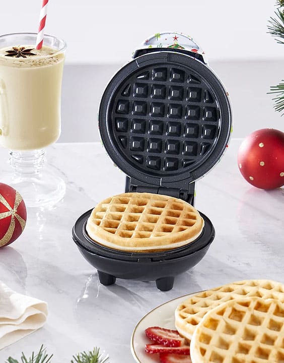 Waffle maker - Valentine’s Day Gifts for Couple | Bewakoof Blog