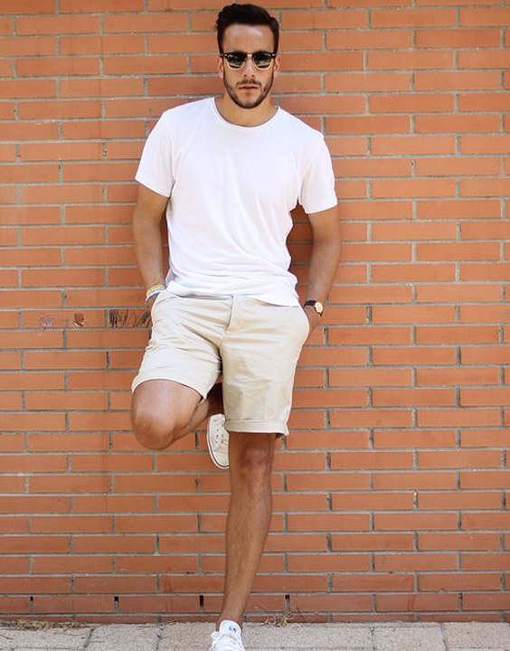 Chino Shorts - White Holi Outfit Ideas | Bewakoof Blog