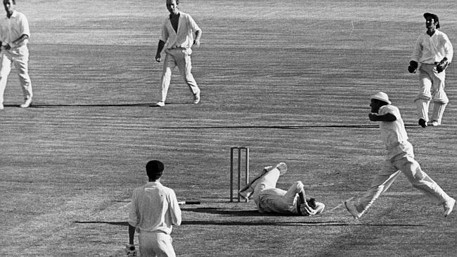 7 cricketers and controversies that are related to them