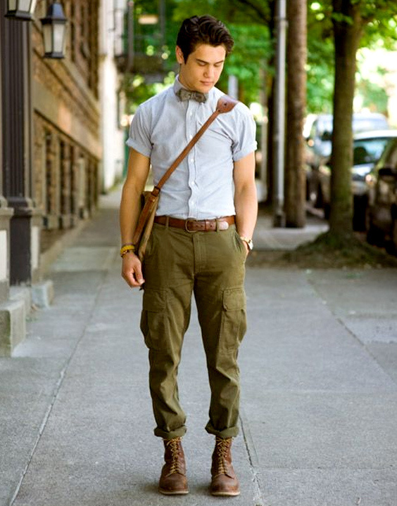 khaki cargo pants outfit mens