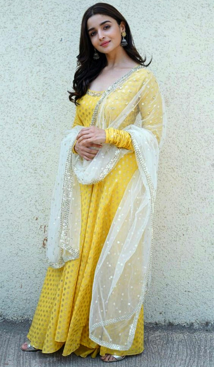 20 Bollywood Actresses In Salwar Kameez Celebrity Style Guide Bewakoof Blog