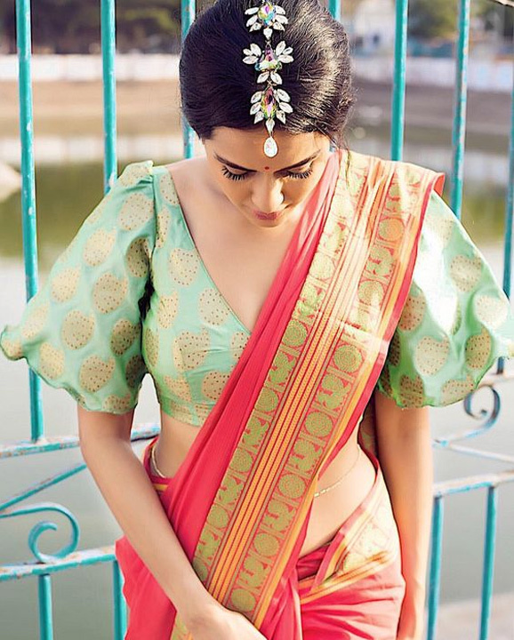 best way to wear saree for party