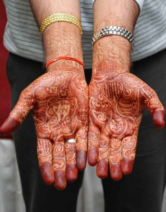 Mehndi Design for Groom - Bewakoof Blog