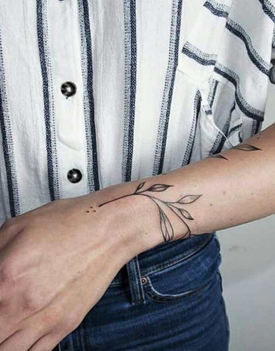 Body Tattoo Design For Women | Bewakoof Blog