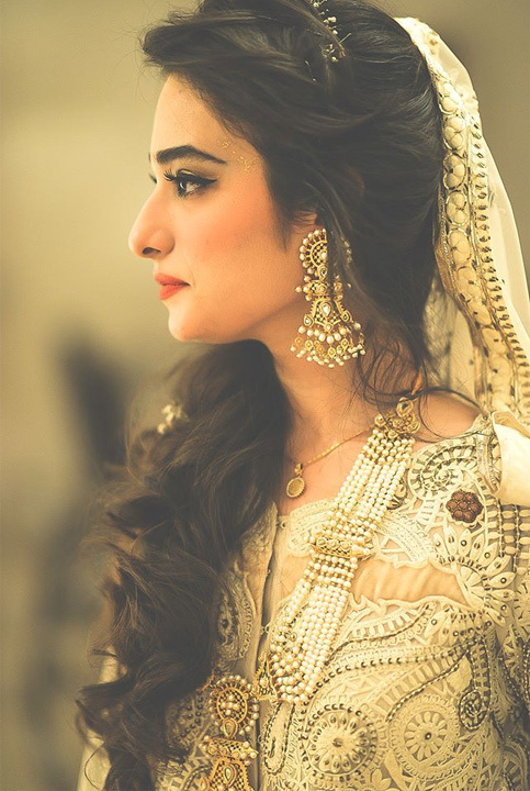 Thin hair bridal hairstyle Bewakoof Blog