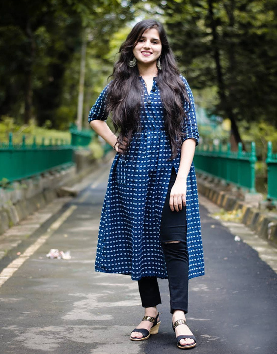 13 Kurtis to Wear with Jeans | How to Wear & Style Kurti with Jeans – Just  Salwars