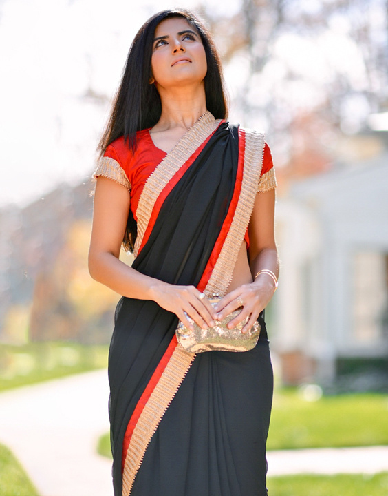 What are some trendy saris to wear in farewell? Attach a link to purchase.  - Quora