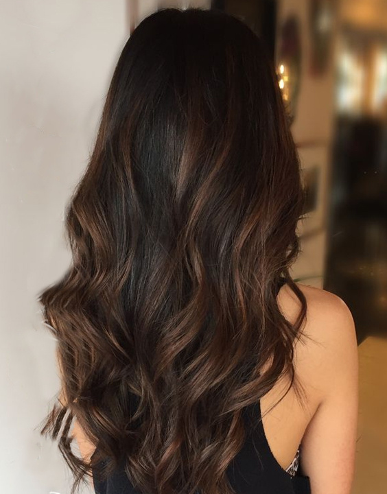 Go For Brown Hair With Highlights For A Glam Look Bewakoof