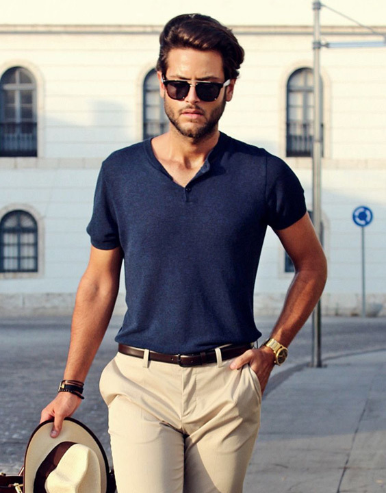 blue t shirt outfit mens