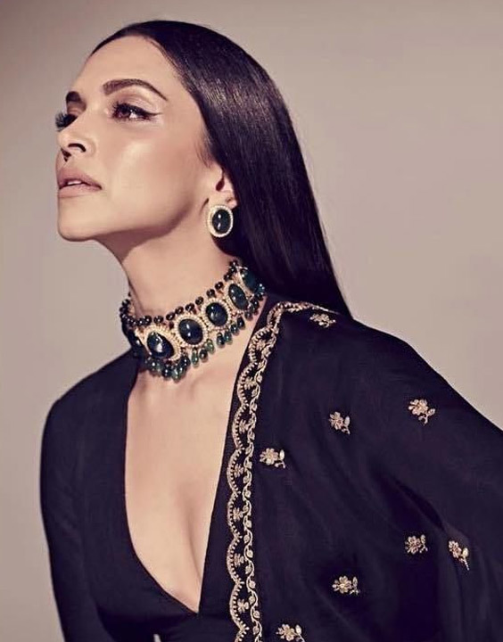 The Neck's Best Thing: An Overview of Different Choker Necklace Styles –  Timeless Indian Jewelry
