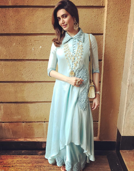 https://images.bewakoof.com/utter/content/4167/content_Long-Kurti-With-Skirt-Partywear.jpg