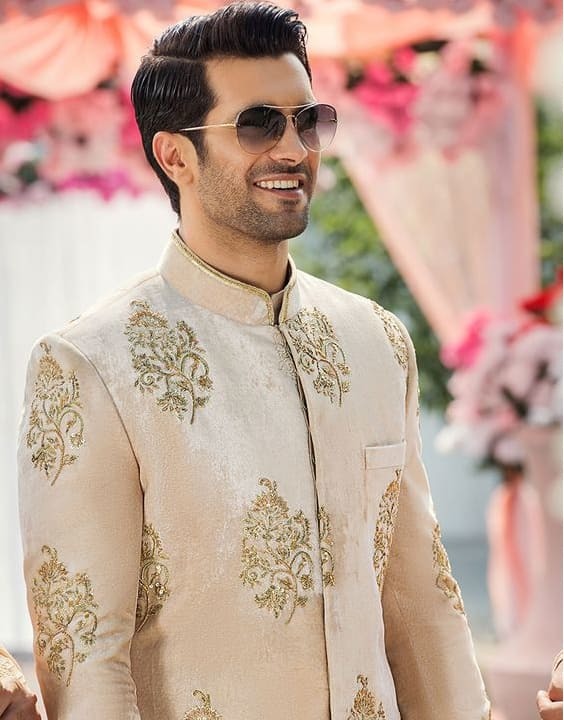 New & Latest Men Wedding Dresses Mehndi Barat Walima Trends (15) -  StylesGap.com