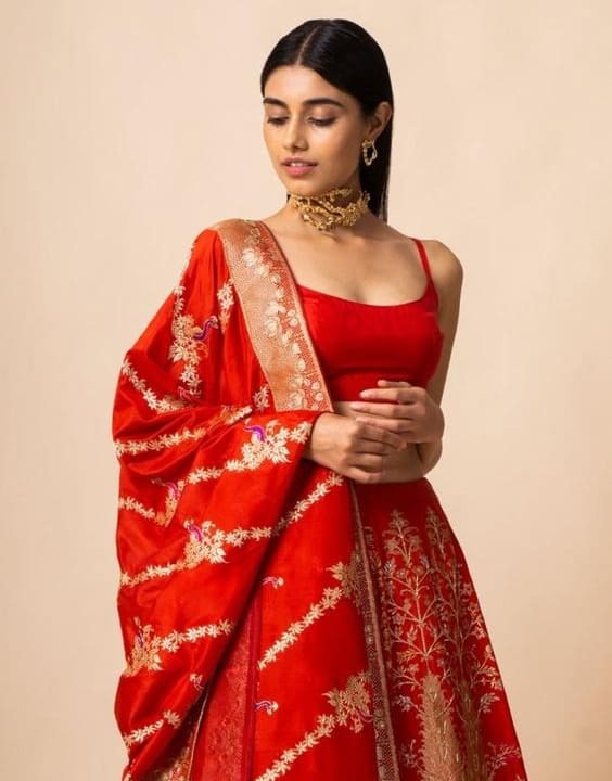 The Vermillion Embellishment - Bengali Bride look - Bewakoof Blog