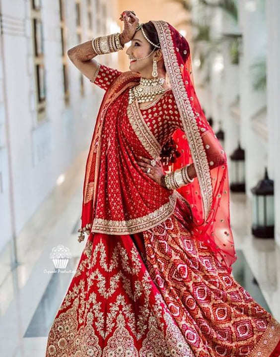 For your crazy side - Lehenga poses - Bewakoof Blog